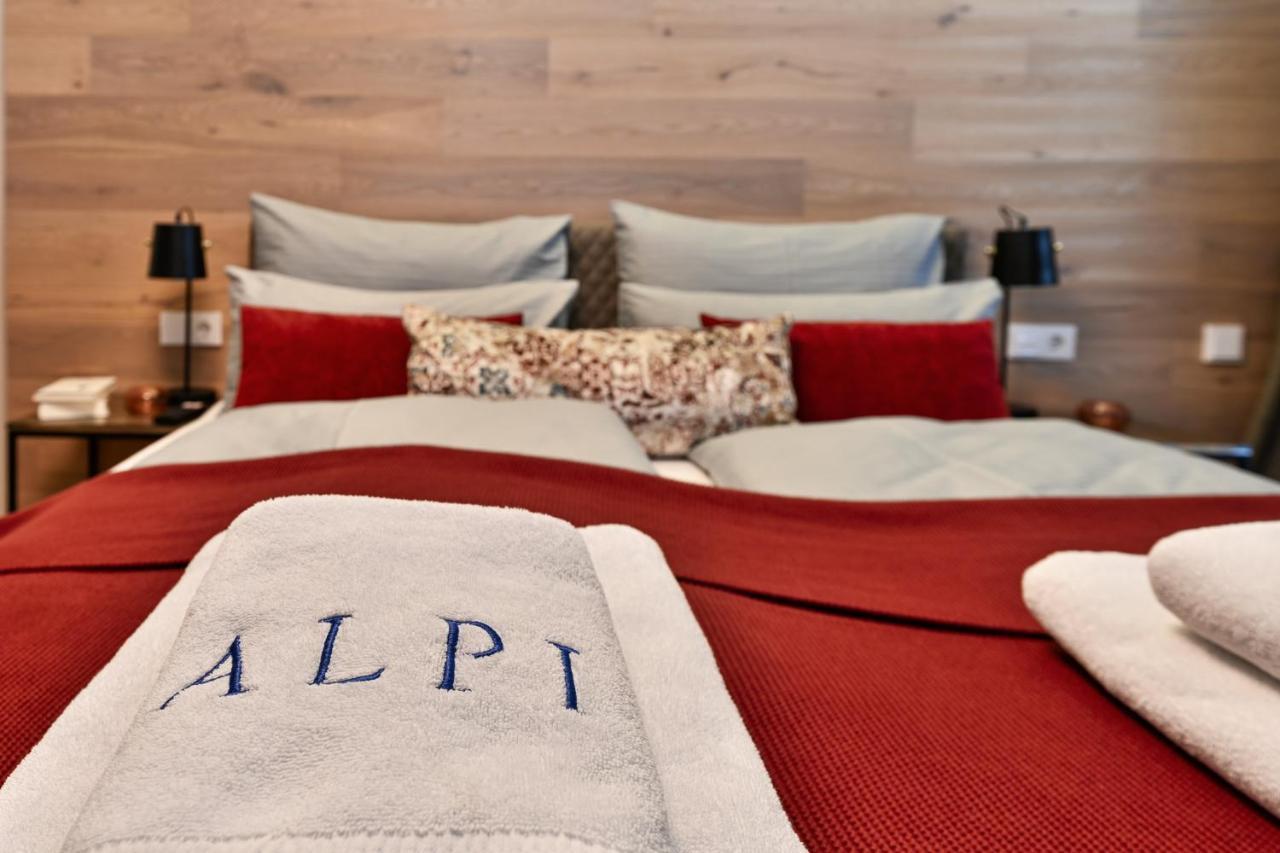 Boutique Chalets Alpi - Private Sauna & Cinema Garmisch-Partenkirchen Eksteriør bilde