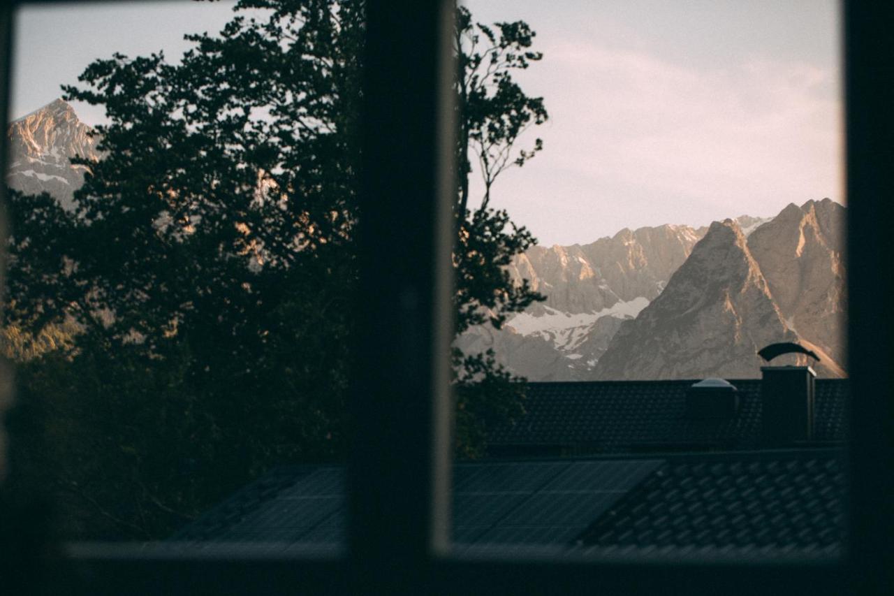 Boutique Chalets Alpi - Private Sauna & Cinema Garmisch-Partenkirchen Eksteriør bilde