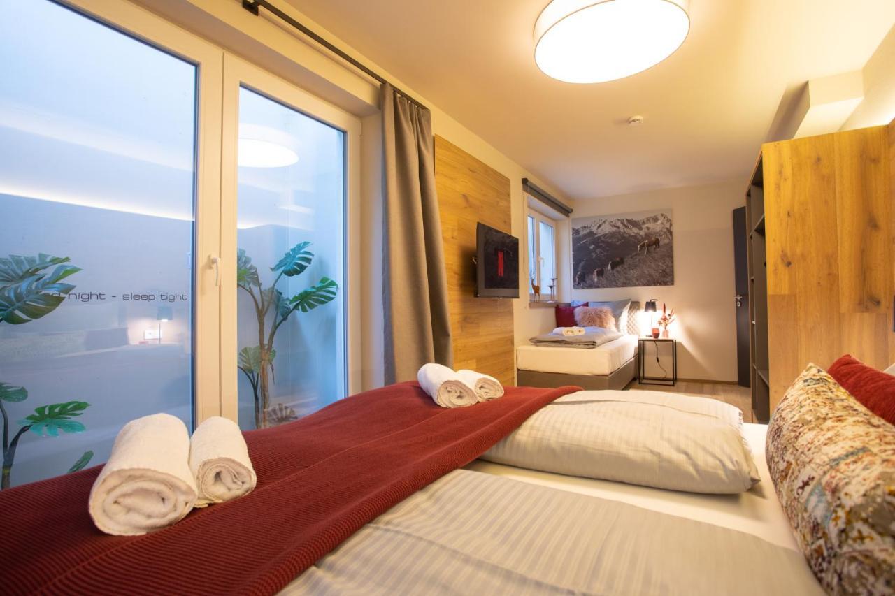 Boutique Chalets Alpi - Private Sauna & Cinema Garmisch-Partenkirchen Eksteriør bilde